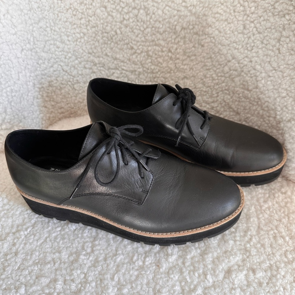 Eileen Fisher Oxford Leather Shoe